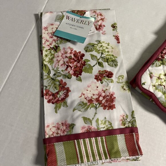 Waverly Quilted Table Runner Towel Set Pink Hydrangea Reversible Striped Country - Picture 8 of 11